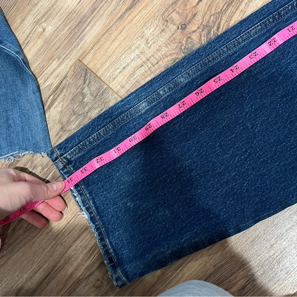 Abercrombie & Fitch Ultra High Rise 90s Straight Jean - Picture 7 of 10